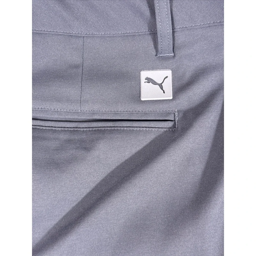 Puma Golf Mens Shorts Gray Flat Front Performance Stretch Size 42‎